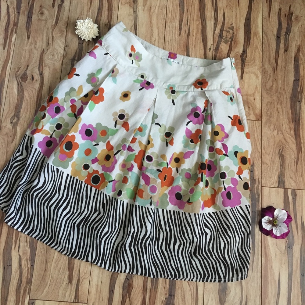 Studio petite floral & zebra print pleated skirt